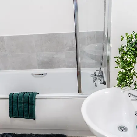 Modern City Centre Apartment With Smart Technology Manchester Exterior photo