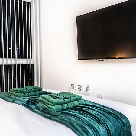 Modern City Centre Apartment With Smart Technology Manchester Exterior photo