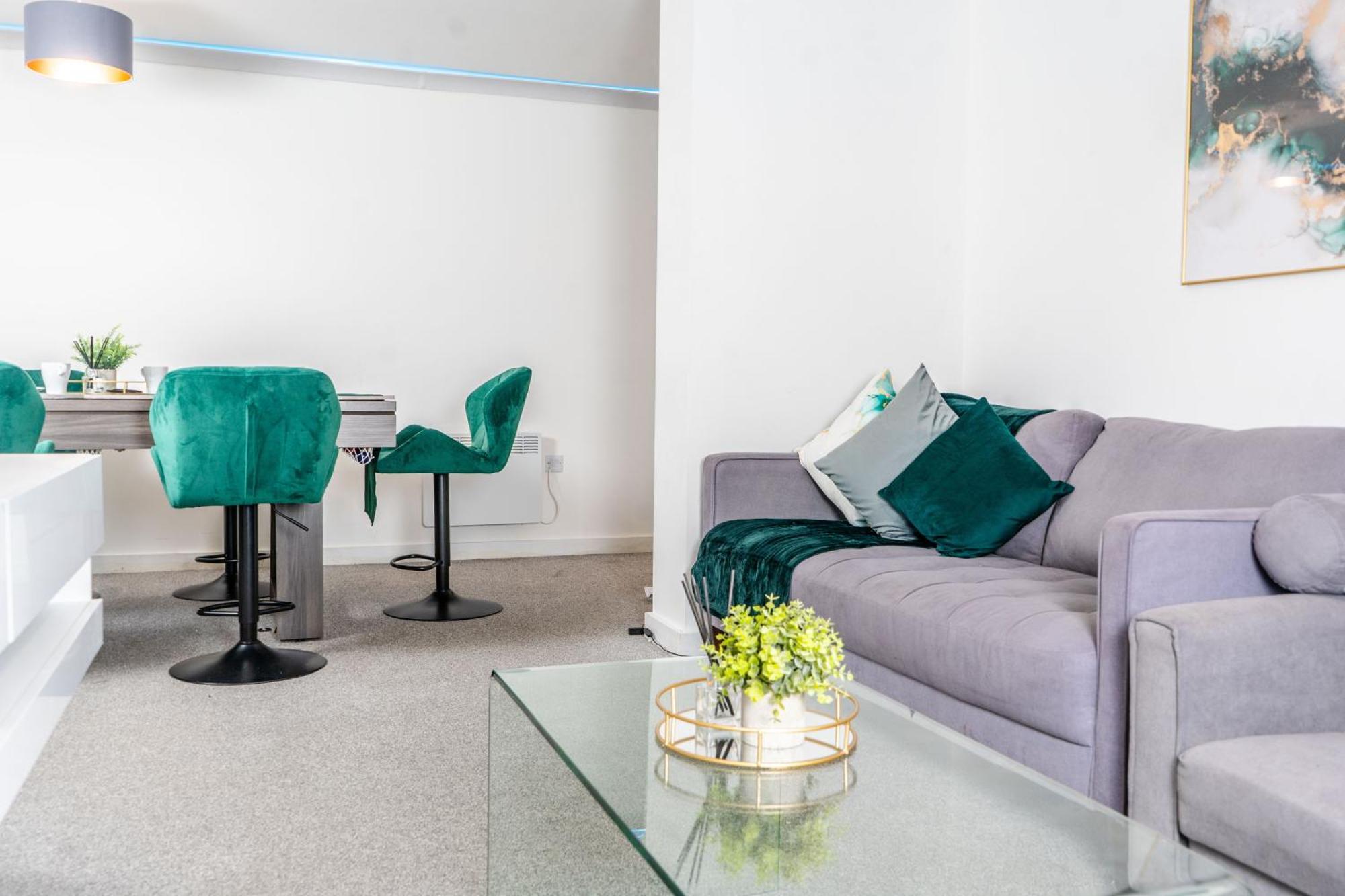 Modern Centre With Smart Technology Apartment Manchester